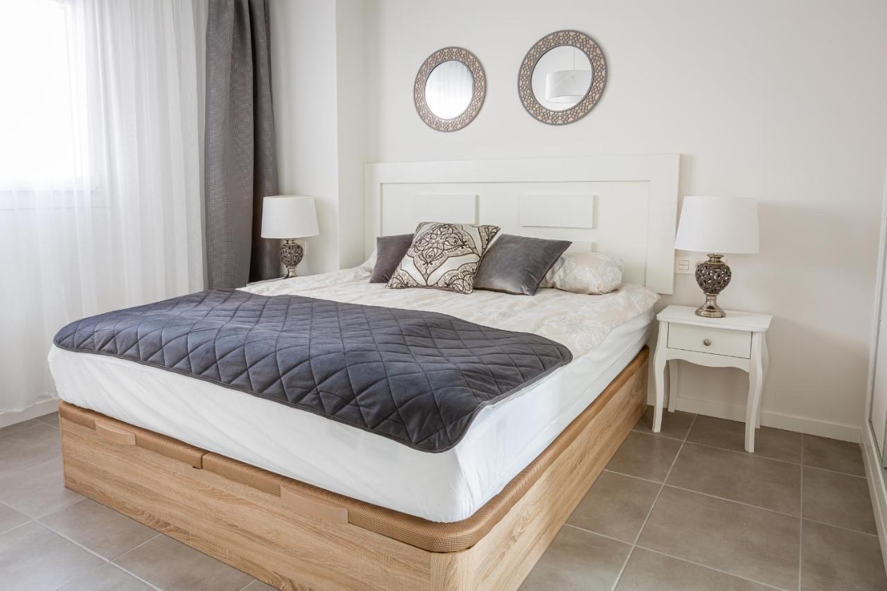 Sunny Apartment In Denia With Outdoor Swimming Pool And Garage Parking Place Included, 300M From The Sandy Beach Extérieur photo