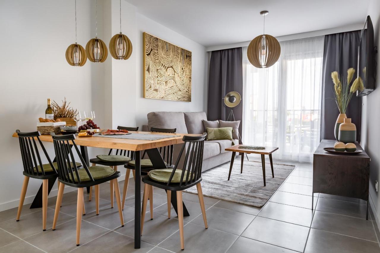 Sunny Apartment In Denia With Outdoor Swimming Pool And Garage Parking Place Included, 300M From The Sandy Beach Extérieur photo